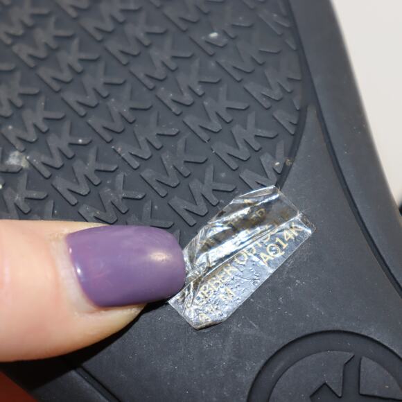 Michael Kors Black Patent Bow Sandals | Size 8.5 | Logo Sole - Picture 5 of 5